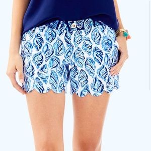 LILLY PULITZER The Buttercup Stretch Women's Size 16 Blue Shell Pattern Shorts